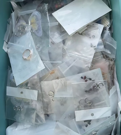 Assorted Jewelry Pieces